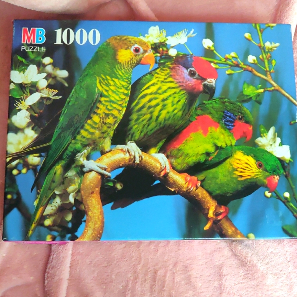 1994 Milton Bradley company nature fully interlocked puzzle pieces 1000